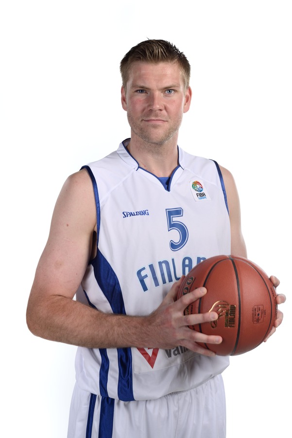 Antti Nikkilä jatkaa uraansa Pyrinnössä