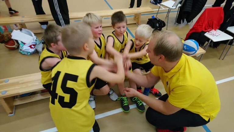 Pikkusudet korisriehoja Nokialla! Tule yhteen, tule kaikkiin tai jotain siltä väliltä!