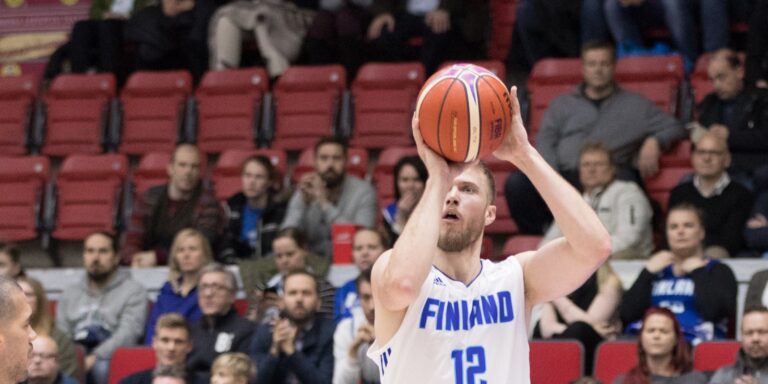 Matti Nuutinen tyytyväinen kauteensa Romaniassa