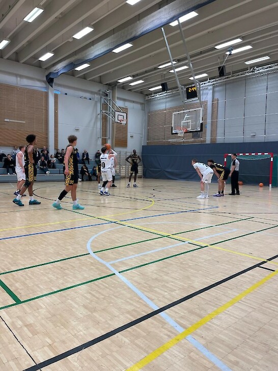 PeU-Basket kaatoi Pantterit Helsingissä. Kuva: Aarne Pällijeff