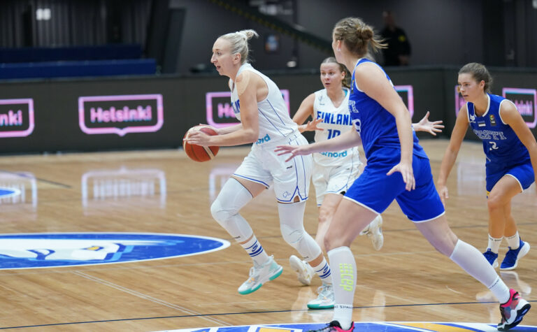 Sofia Pelander into piukkana Susiladiesin mukaan – ”Olen ihan superinnoissani”