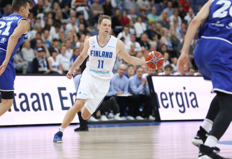 Susijengi valmis kohtaamaan Islannin, Koponen palaa kokoonpanoon