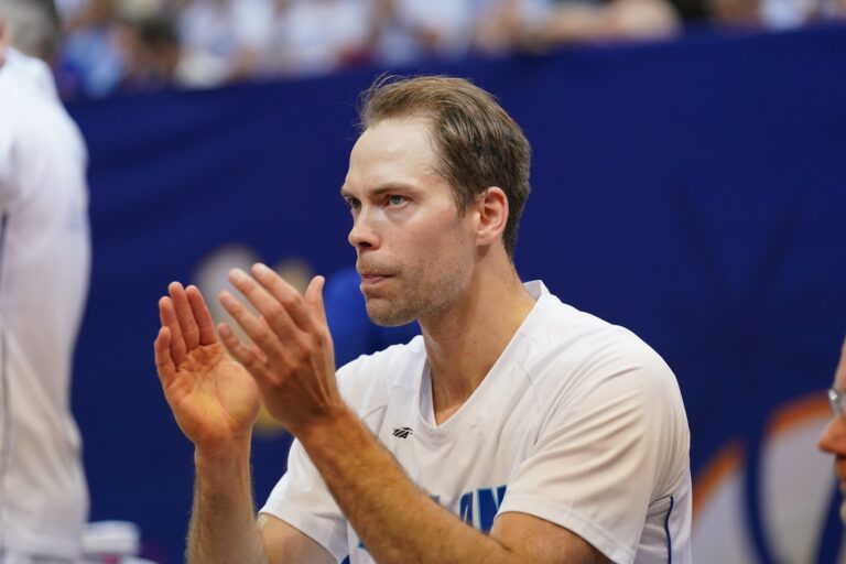 Petteri Koponen jatkaa New Zealand Breakersin peräsimessä