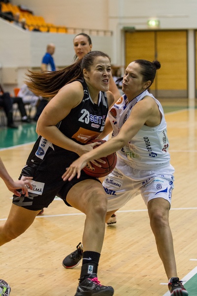 Catzin pistetykki Pounds Naisten Korisliigan joulukuun pelaaja
