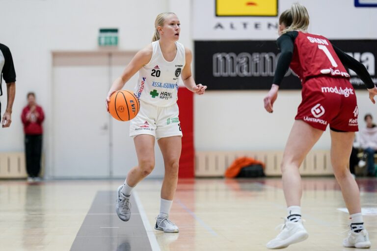 Johanna Räty jatkosopimukseen Kouvottarien kanssa