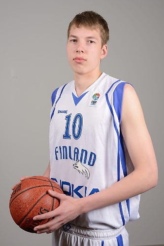 18-vuotiailla pojilla ”uudet PM-kisat” EM-alkulohkossa