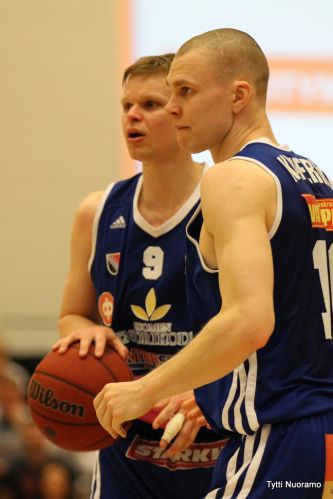 Pyrintö ja Kataja aloittavat Pantteri-jahdin maanantaina
