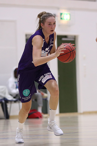 Lena Reshetko jatkaa Catzissa