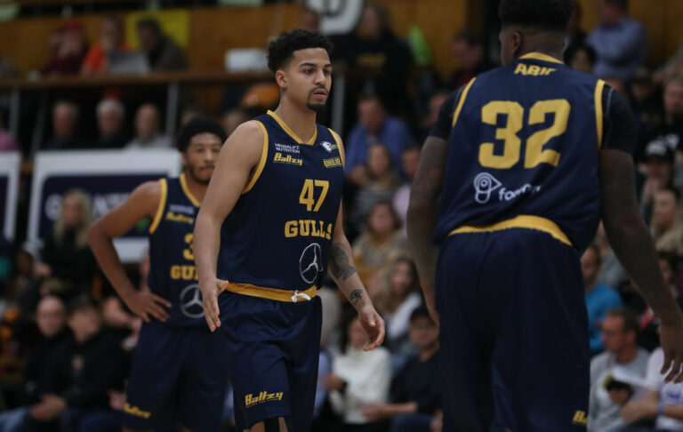Ricky Waxlax siirtyy Lahti Basketballin riveihin