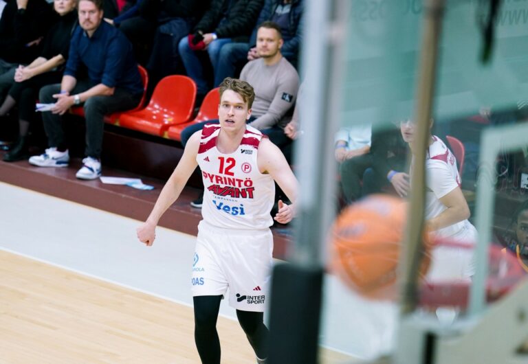 Roni Ahvenjärvi siirtyy Korihaiden paitaan