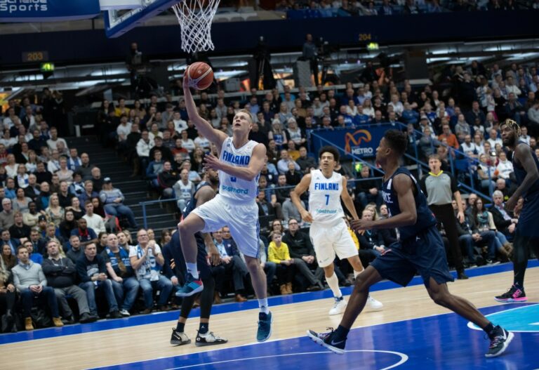 Salinin Malaga avasi EuroCupin pudotuspelit voitolla