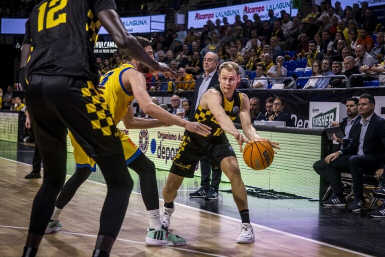 Paris Basketball sinetöi EuroCupin runkosarjan voiton – Teneriffalle voitto Mestarien liigassa