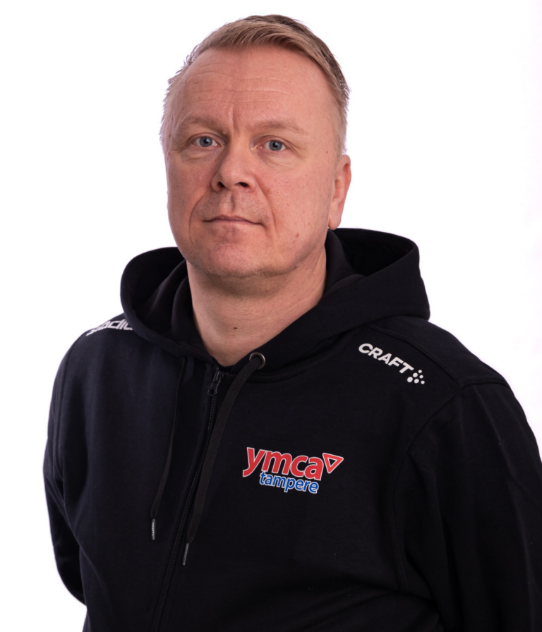 Sami Toiviainen YMCA Tampere koripallon valmennuspäälliköksi