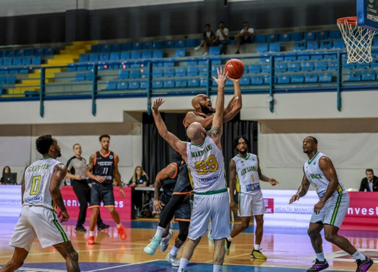 Karhu Basket onnistui laajalla rintamalla, lähtee 11 pisteen johdossa ratkaisevaan osaan