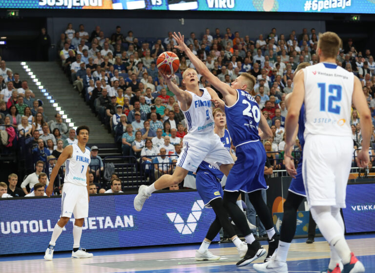 Susijengi matkustaa Tshekkiin ratkaisun avaimet omissa käsissään