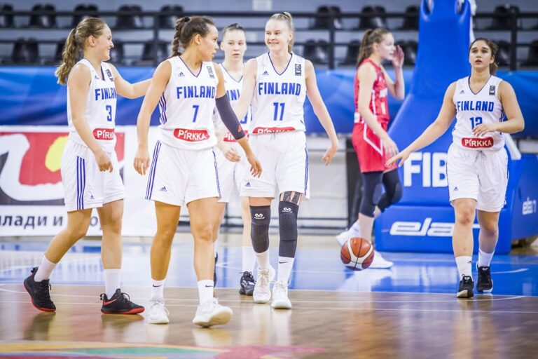 Suomen 16-vuotiaat tytöt kellistivät Unkarin toistamiseen EM-kisoissa