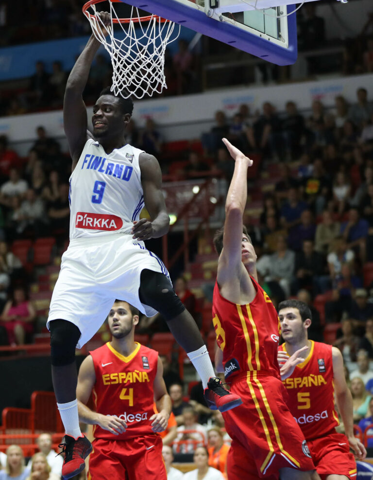 Fiifi Aidoo heitti piste-ennätyksensä NCAA:ssa