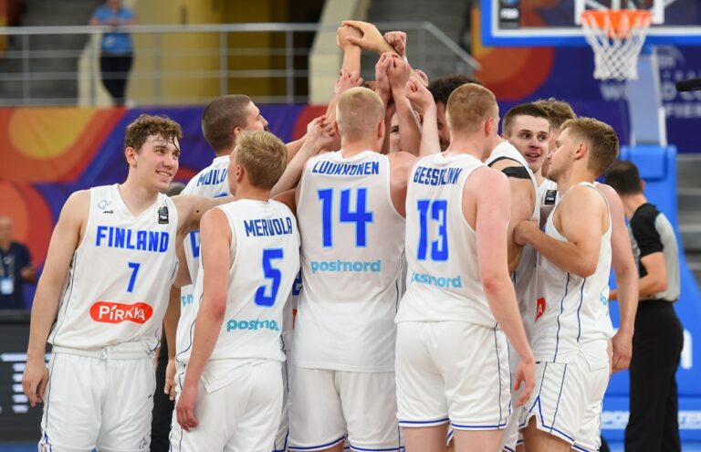 Suomen 20-vuotiaat miehet B-divisioonan EM-kisojen mitalipeleihin – sitkeä Bulgaria piinasi loppuun asti