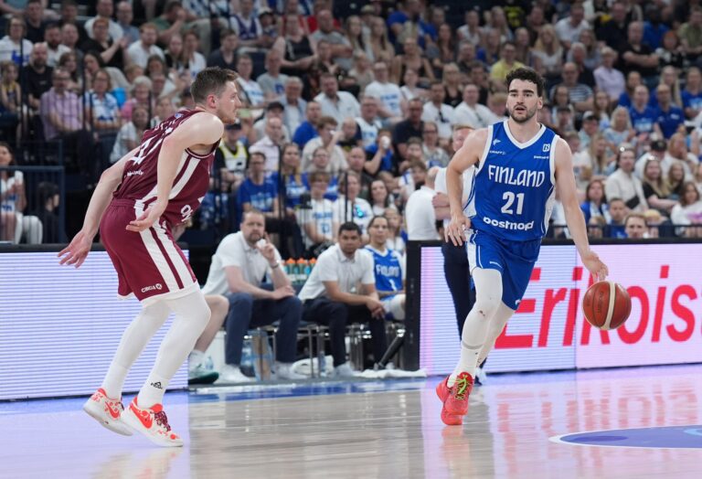 Maxhuni sivalsi seitsemän kolmosta Ranskan cupissa