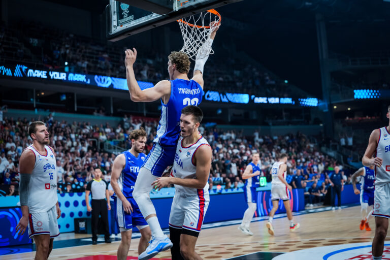 Kings kaatoi kalkkiviivoilla Jazzin – Markkanen säkitti 33 pistettä