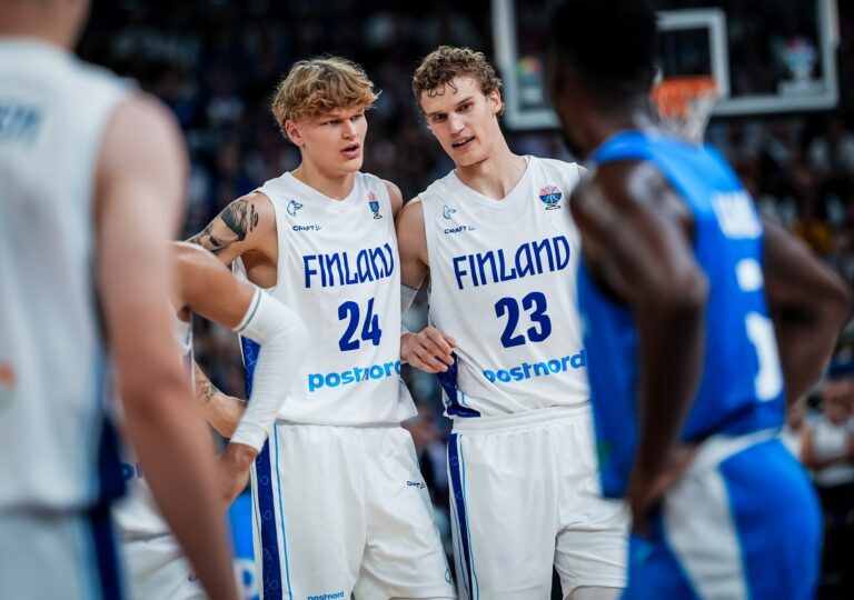 Lauri Markkanen EM-kisojen kakkostähdistöviisikkoon, Miikka Muuriselle Rising Star -palkinto