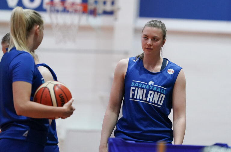Helmi Tulonen Ibaizabaliin Koskimiehen aisapariksi