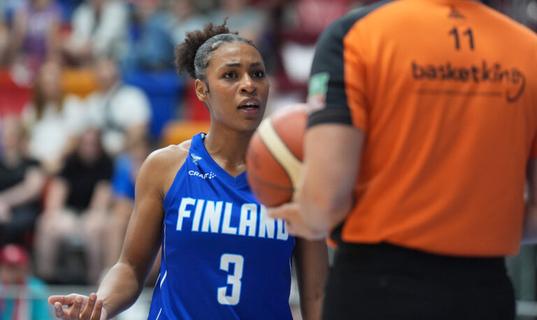 Olympialaisia emännöivä Ranska teki selvää jälkeä Susiladiesista