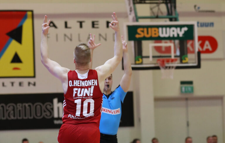 Pyrintö tulitti Ura Basketin nurin – KTP vei Kymenlaakson derbyn