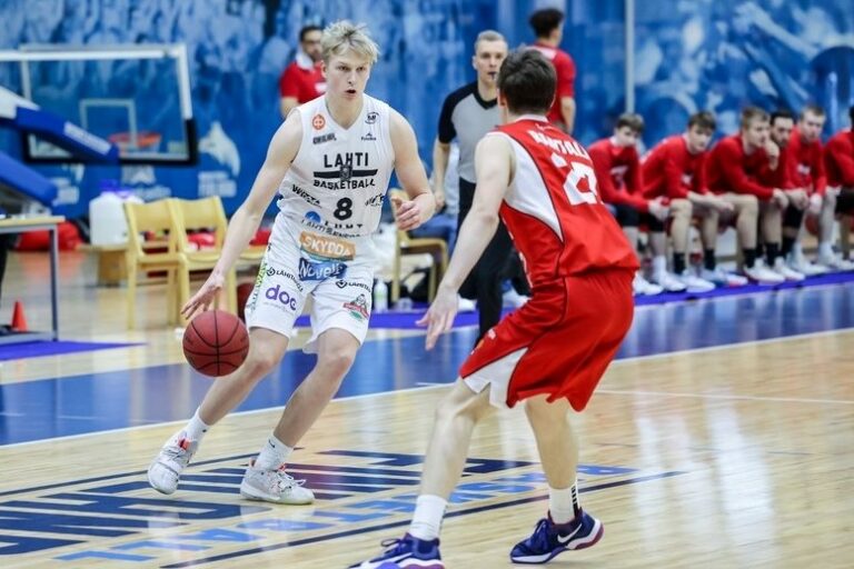 Divisioona B:ssa Huima ja Pajulahti välieriin, PeU ja Kipinä tasoittivat
