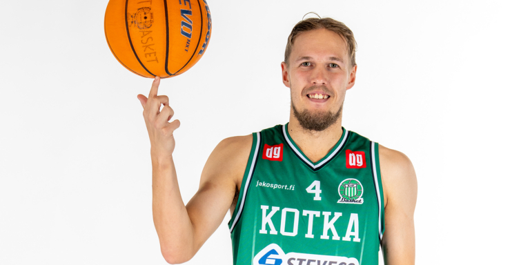 Tuomas Hirvonen yltää perjantaina 500 Korisliiga-ottelun rajapyykkiin – ”Tämä on ollut antoisa matka”