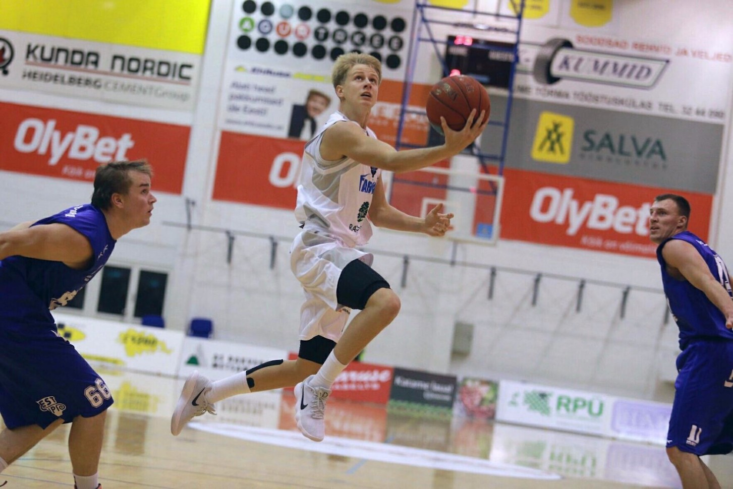 Thomas Vehmanen odottaa innolla saapumistaan Kauhajoelle. Kuva: Karhu Basket