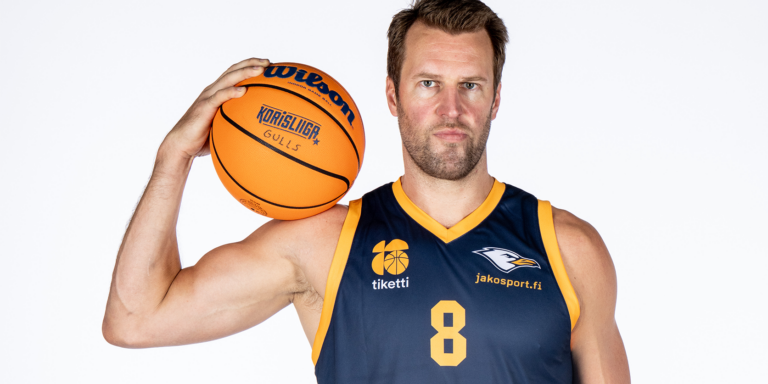 Timo Heinonen yltää perjantaina huimaan 1000 Korisliiga-ottelun rajapyykkiin: ”Harjoittelu on nautinnollista”