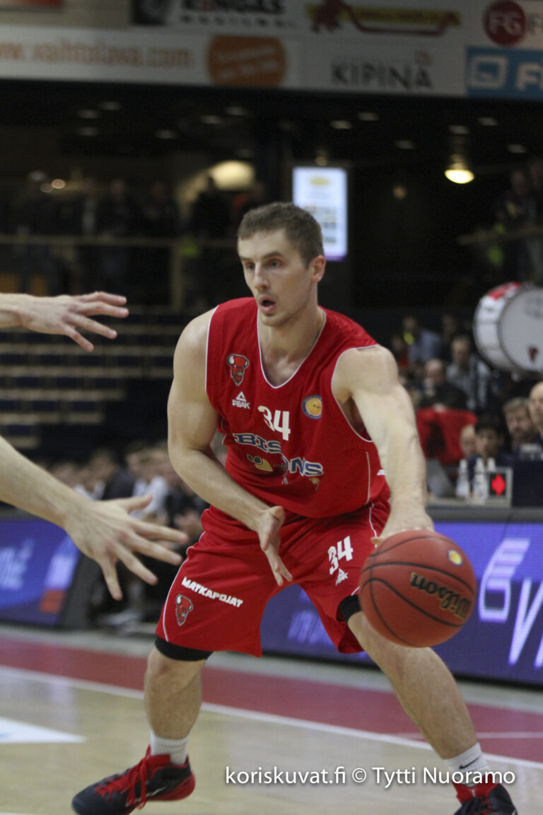 Himki ja Koponen veivät Bisonsia VTB-liigassa