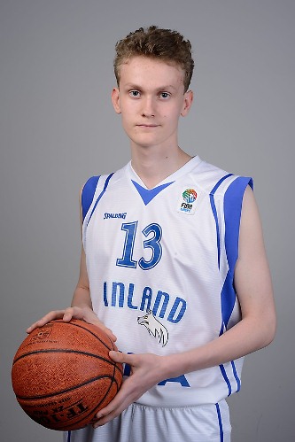 Suomen 16-vuotiaat murskasivat Viron, 18-vuotiaat tytöt täpärään voittoon