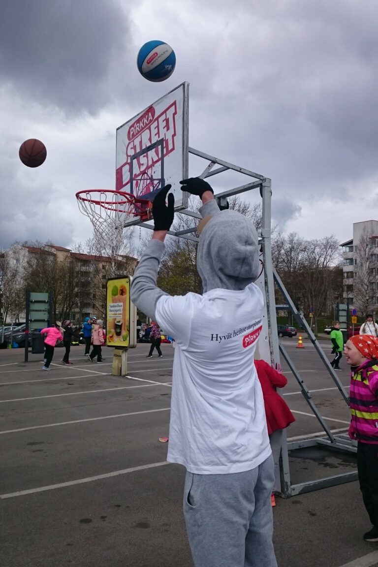 Pirkka Street Basket tarjosi liikunnan iloa Turussa