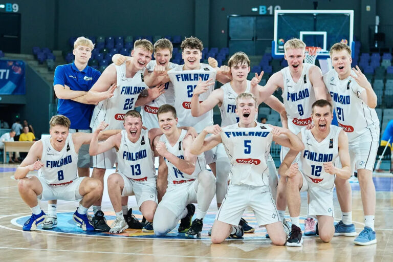 Nousu A-divisioonaan! Suomen 20-vuotiaat miehet kolmanneksi B-divisioonan EM-kisoissa