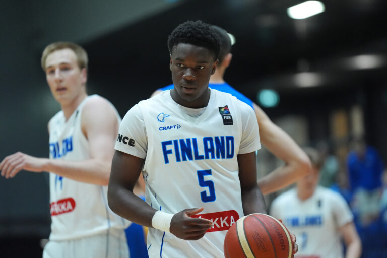 Elmeri Abbey hienot minuutit penkiltä, kun Utah jatkoi tappiotta NCAA:ssa