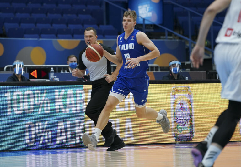Alexander Madsen lähenteli tupla-tuplaa – Elias Valtonen hyvässä iskussa