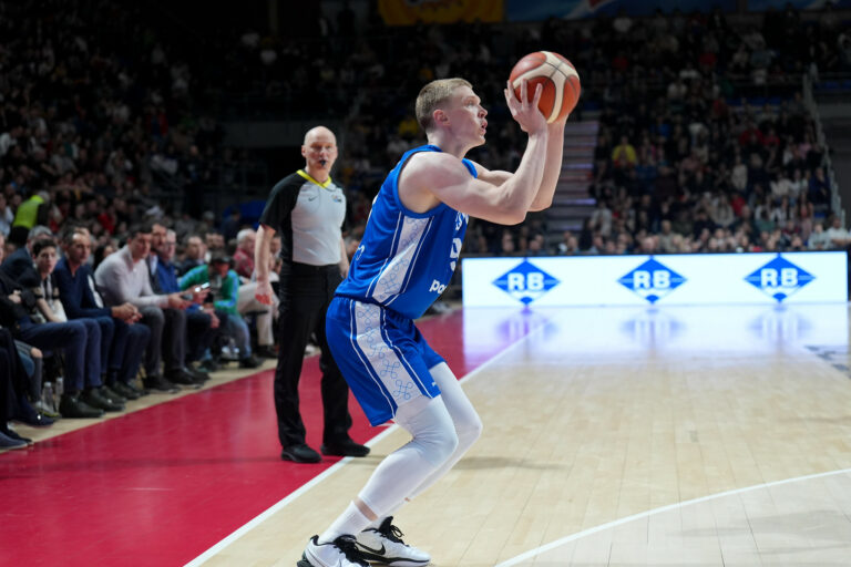 Elias Valtonen siivitti Granadan tärkeään voittoon