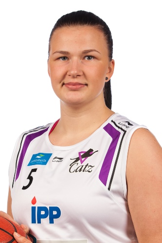 Emmi Vapamaa jatkaa Catzissa