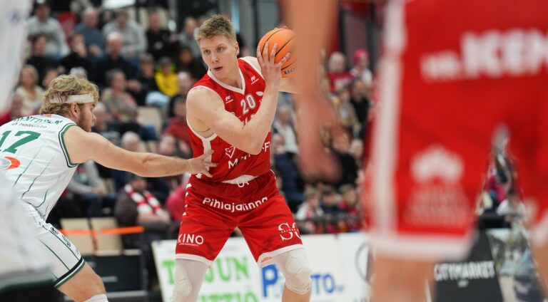 Luukas Vaara jatkaa Vilppaassa vuoden sopimuksella
