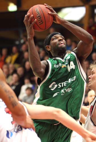 Durell Vinson FoKoPon sisäpelaajaksi
