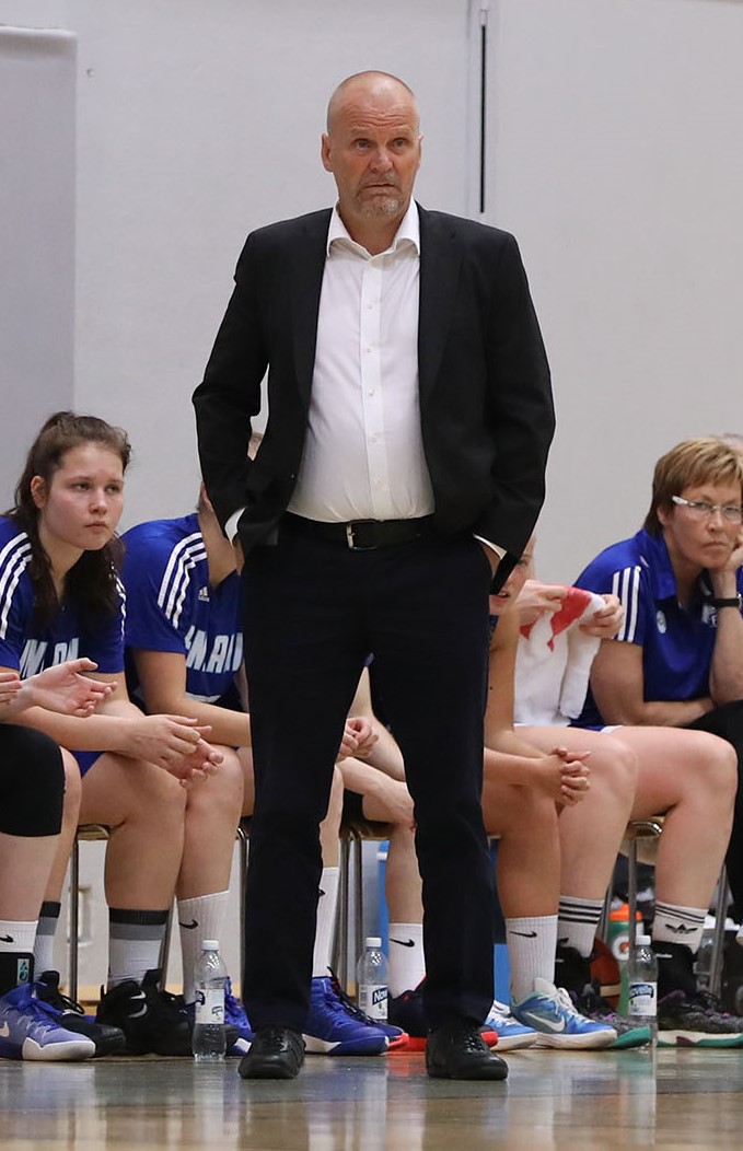 Salminen nimesi 15 pelaajaa Susiladiesin helmikuun EM-karsintarinkiin