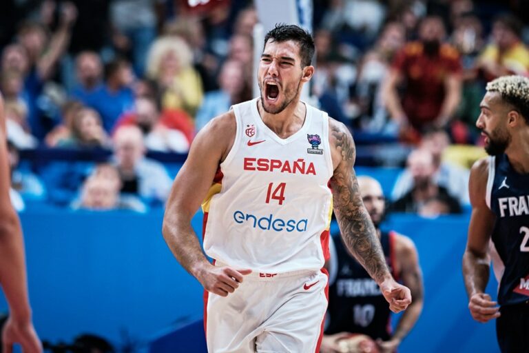Susijengin päihittänyt Espanja juhlii Euroopan mestaruutta, Susijengi EM-kisojen 7. sijalle