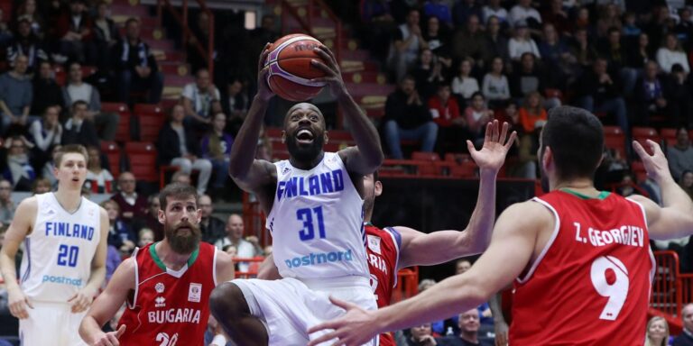 Wilson Nanterren paras pistemies tappio-ottelussa