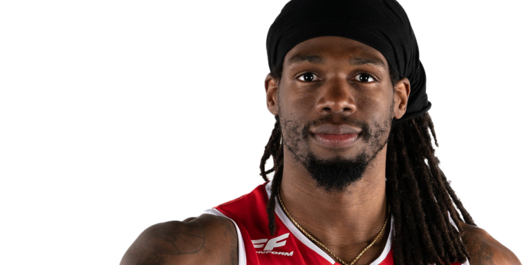 Bisonsin Jeremiah Wood kasvoi nuoruutensa kilpailemalla LeBron Jamesia vastaan – ”Aion kamppailla ja kehittyä, kunnes minut raahataan kentältä!”