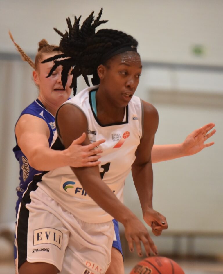 Tierra Henderson jatkaa EBT:n paidassa