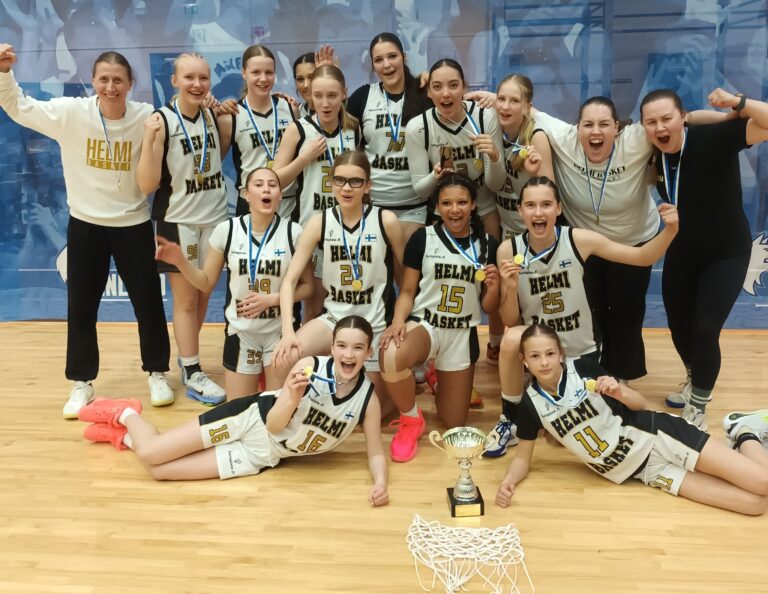 14-vuotiaiden Suomen mestaruudet tytöissä Helmi Basketille ja pojissa LePy Oranssille