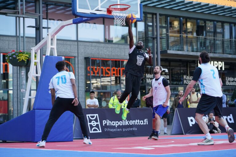 3×3-koriksen kotimainen huipputapahtuma Helsingin ytimessä –
				maajoukkuepelaajia mukana Narinkkatorilla 27.6.