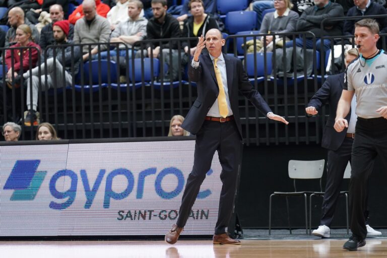 Greg Gibson on KTP-Basketin uusi päävalmentaja